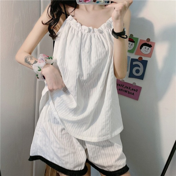 Дамска пижама изчистен широк модел