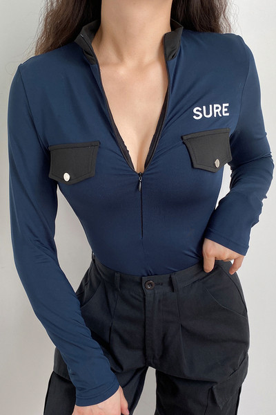 Body zilnic de damă cu fermoar și inscripție