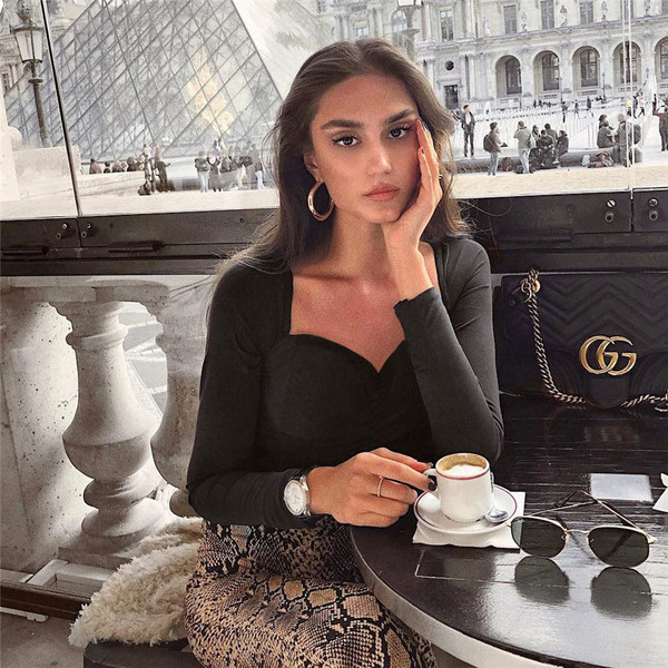 Model nou de corp de dama cu maneci lungi - in culoarea neagra