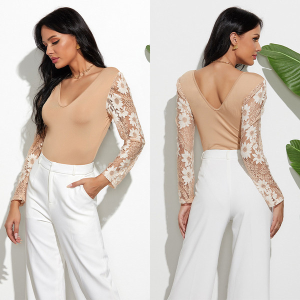 Μοντέρνο γυναικείο κορμάκι με λουλουδάτο μοτίβο