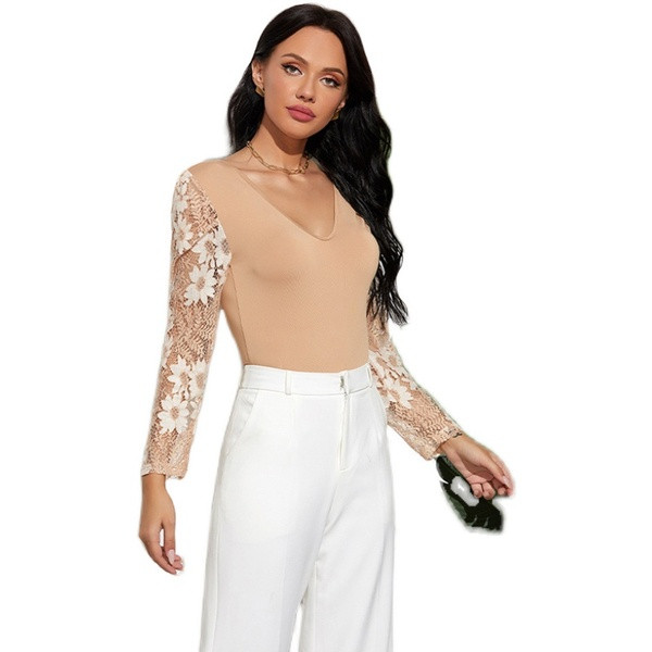 Μοντέρνο γυναικείο κορμάκι με λουλουδάτο μοτίβο