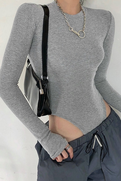 Corp de damă simplu, cu mâneci lungi și decolteu oval