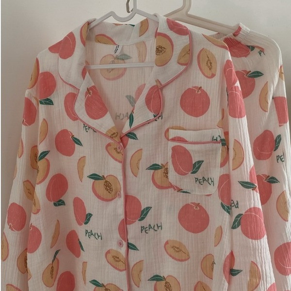 Pijamale de dama moderne cu model si nasturi