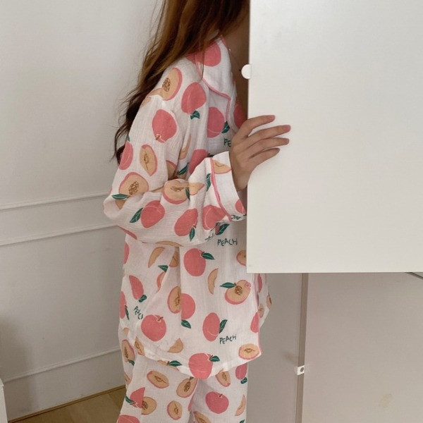 Pijamale de dama moderne cu model si nasturi