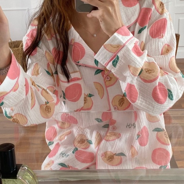 Pijamale de dama moderne cu model si nasturi