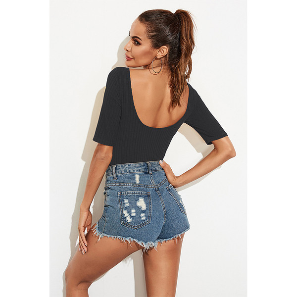 Body zilnic de damă cu mâneci scurte și decolteu oval