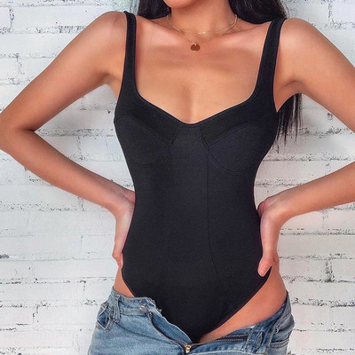 Σύγχρονο γυναικείο κορμάκι με φαρδιά λουριά