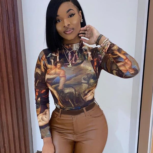 Nou model de salopeta dama cu decolteu rotund - stil retro