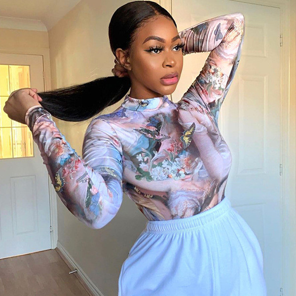 Nou model de salopeta dama cu decolteu rotund - stil retro