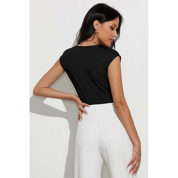 Γυναικείο καθημερινό κορμάκι με βαθύ ντεκολτέ σε μπλε και μαύρο χρώμα