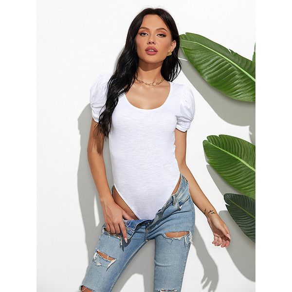 Κολασικό μοντέλο  γυναικείο κορμάκι με οβάλ λαιμόκοψη και κοντά μανίκια