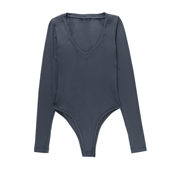 Model de damă modern, curat, cu mâneci lungi