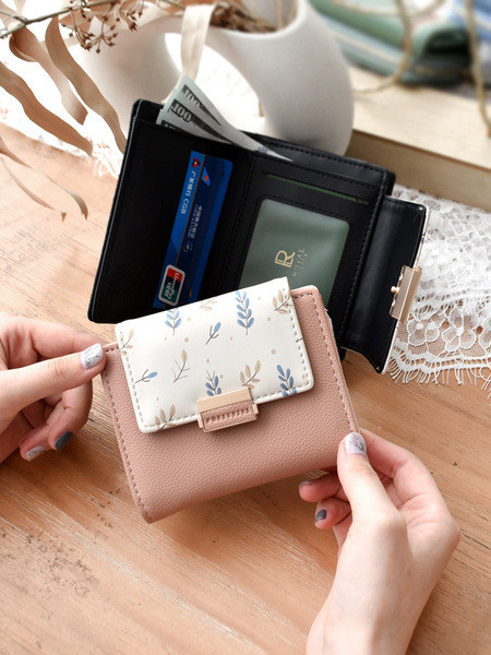 Portofel de dama din imitatie de piele cu inchizator metalic