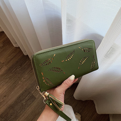 Portofel de dama cu ciucuri din imitatie de piele in mai multe culori