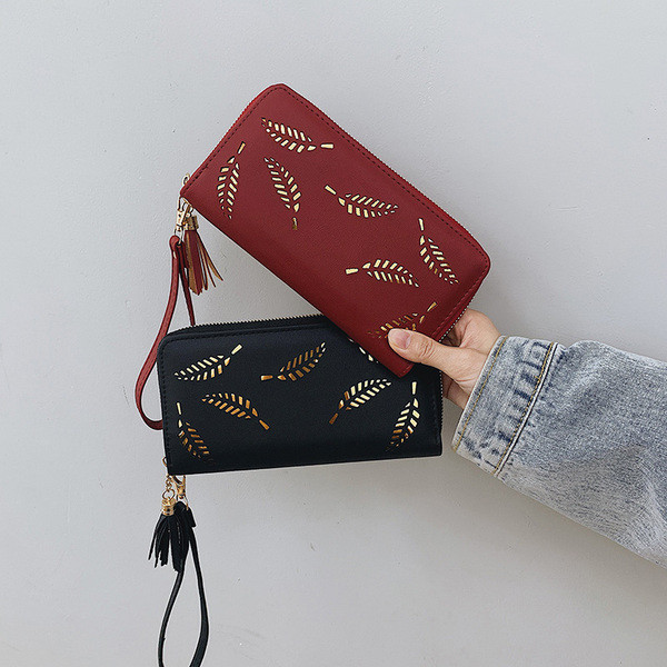 Portofel de dama cu ciucuri din imitatie de piele in mai multe culori