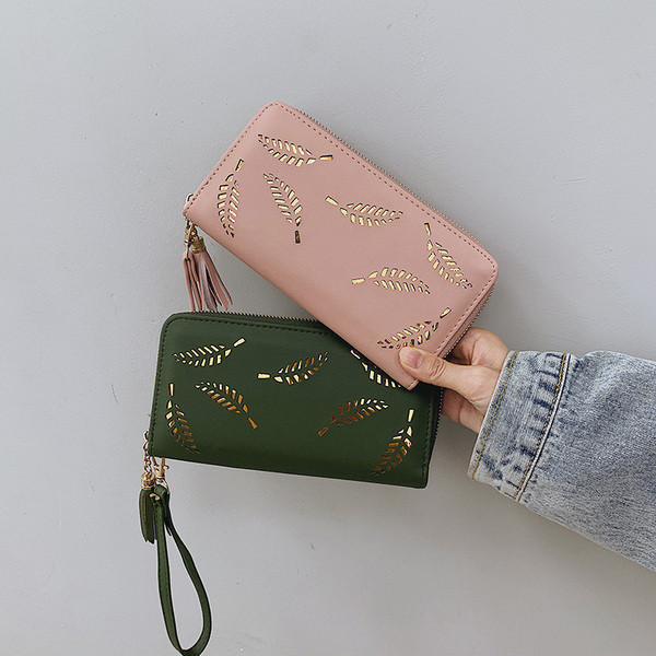 Portofel de dama cu ciucuri din imitatie de piele in mai multe culori