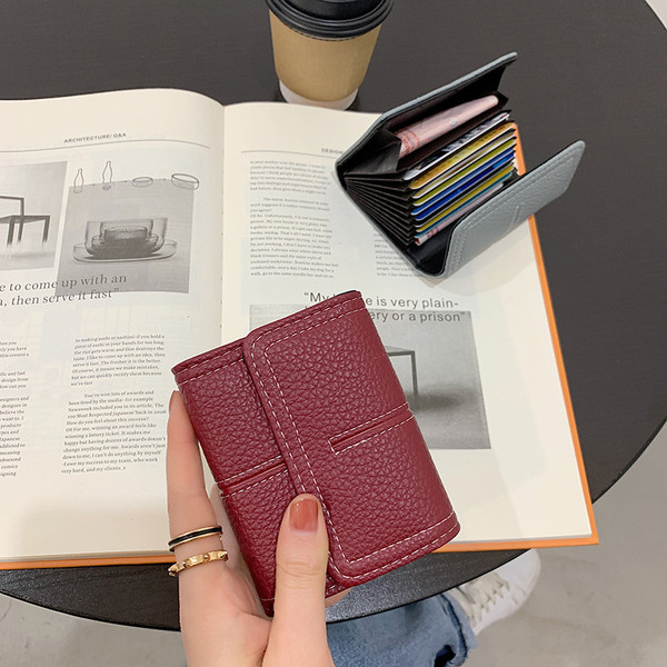 Väike naiste rahakott puhtast ökonahast mudelist