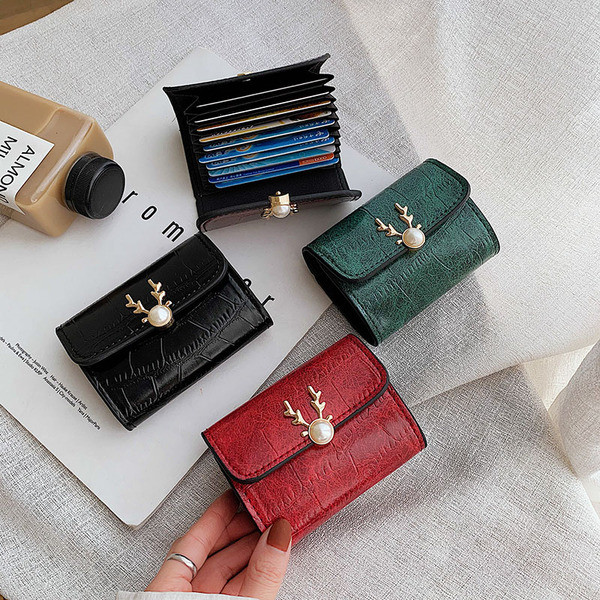 Portofel de dama cu decor metalic in forma patrata