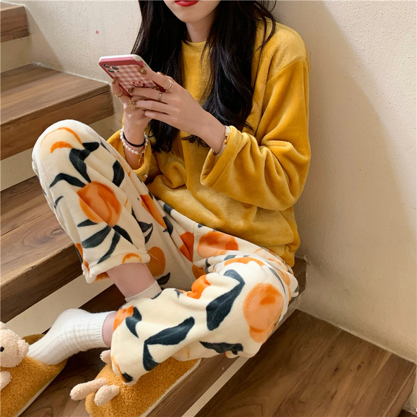 Pantaloni de pijama de dama moderni cu model si model simplu de bluza