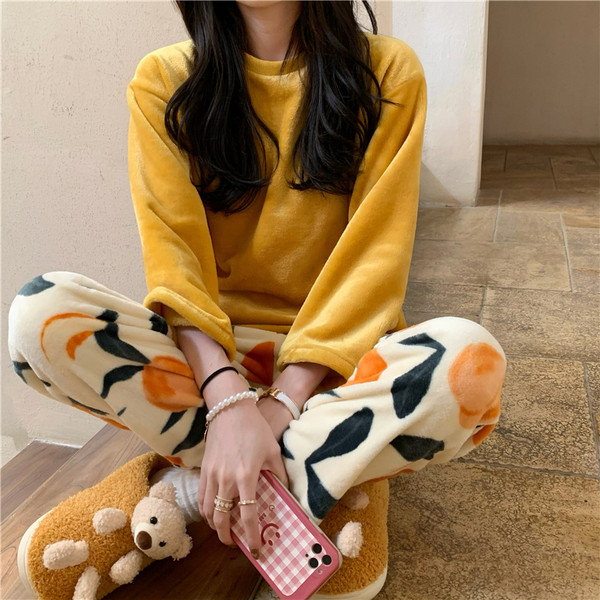 Pantaloni de pijama de dama moderni cu model si model simplu de bluza