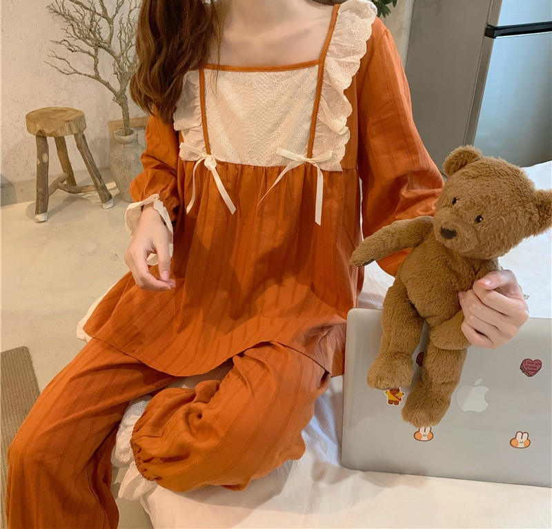 Naiste pidžaama lai mudel kandilise kaelusega ja pikkade varrukatega pluus