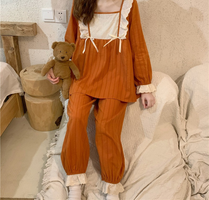 Naiste pidžaama lai mudel kandilise kaelusega ja pikkade varrukatega pluus