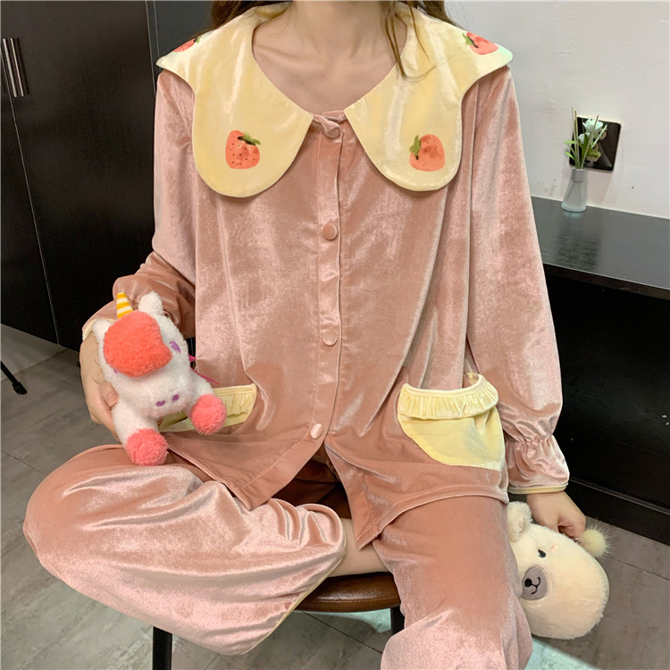 Pijamale dama model larg de pantaloni si bluza cu nasturi