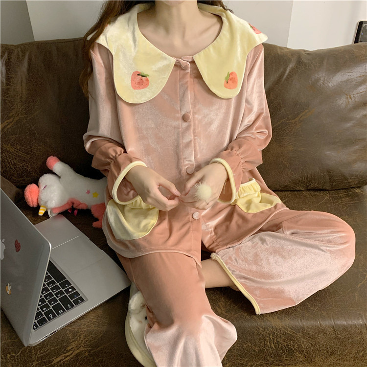 Pijamale dama model larg de pantaloni si bluza cu nasturi