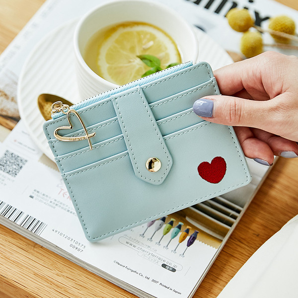 Portofel de dama cu fermoar si inima metalica