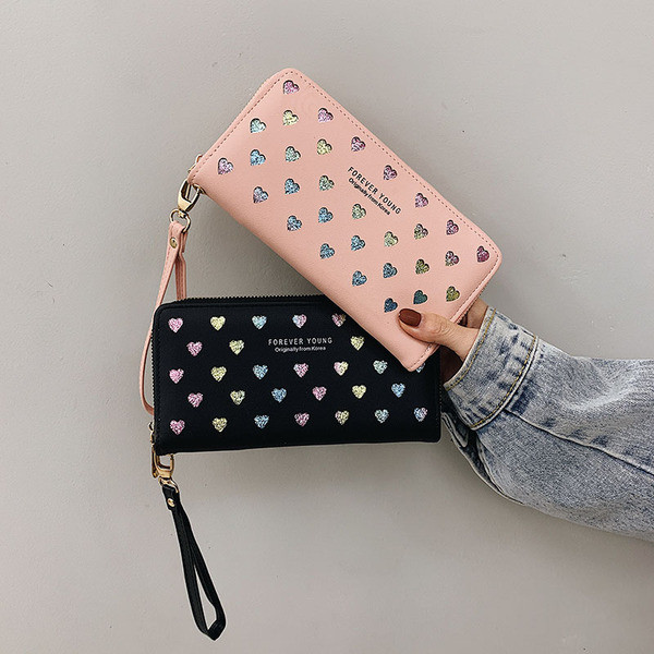 Moodne naiste rahakott südamete ja kirjaga