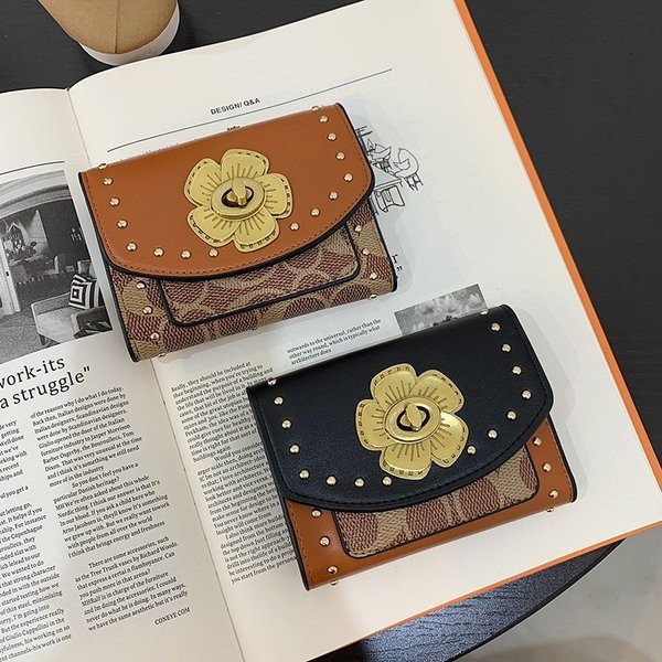 Portofel de dama modern cu floare metalica