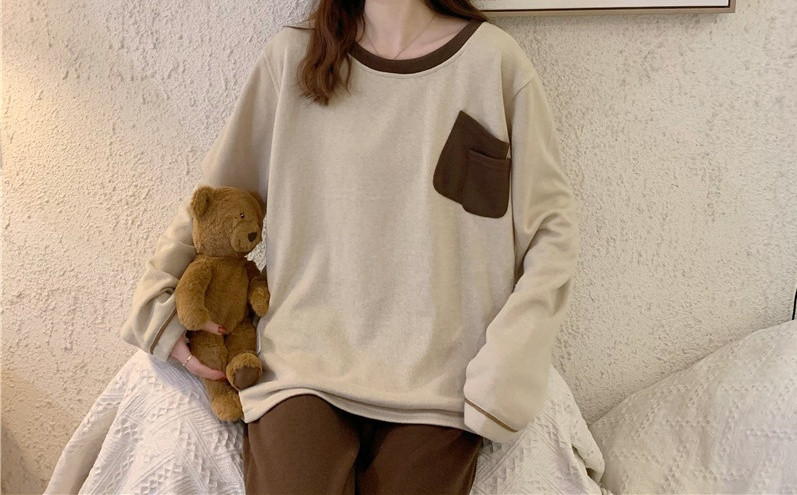 Pijamale dama uni model lat cu decolteu oval