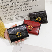 Portofel de dama in mai multe culori si forma patrata