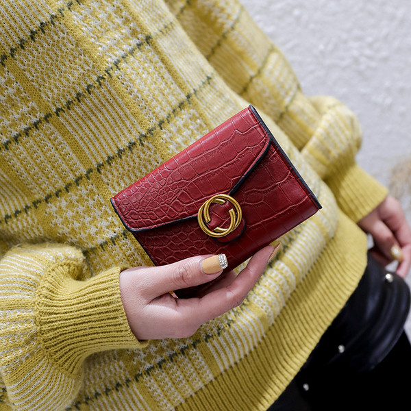 Portofel de dama in mai multe culori si forma patrata