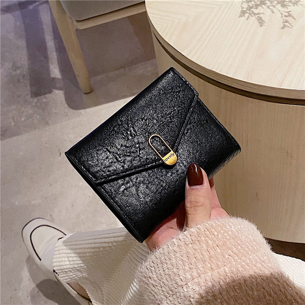 Portofel de dama simplu din piele ecologica cu inchidere metalica