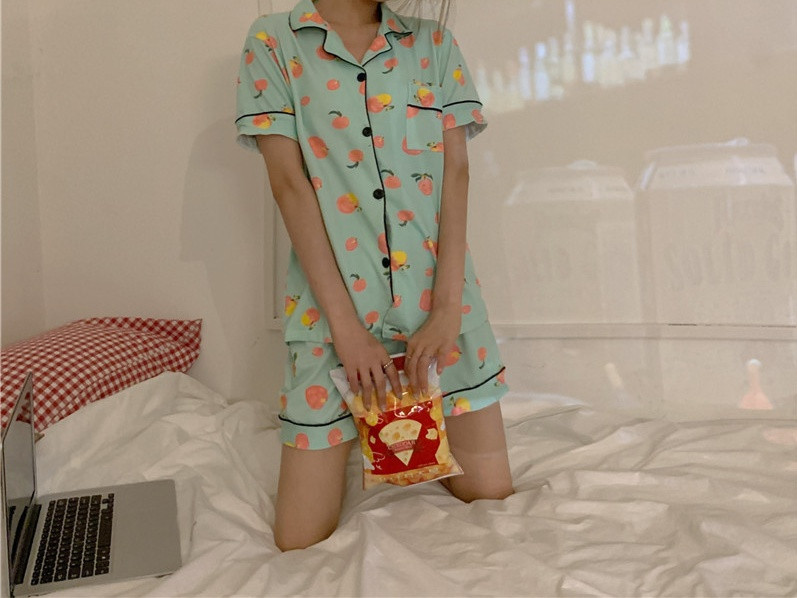 Pijamale scurte de dama actuale in trei modele