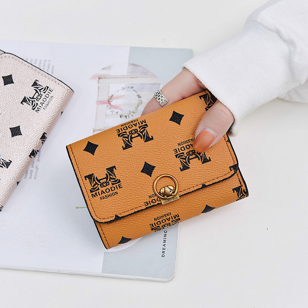 Portofel de dama modern cu catarama