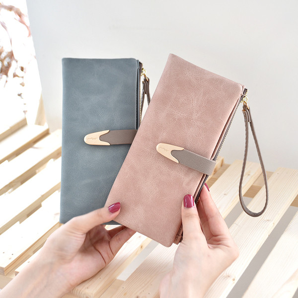 Uus mudel nahast lukuga naiste rahakott