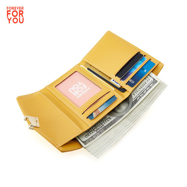 Portofel de dama cu inchidere metalica