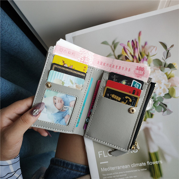 Modern női pénztárca virágos hímzéssel és cipzárral