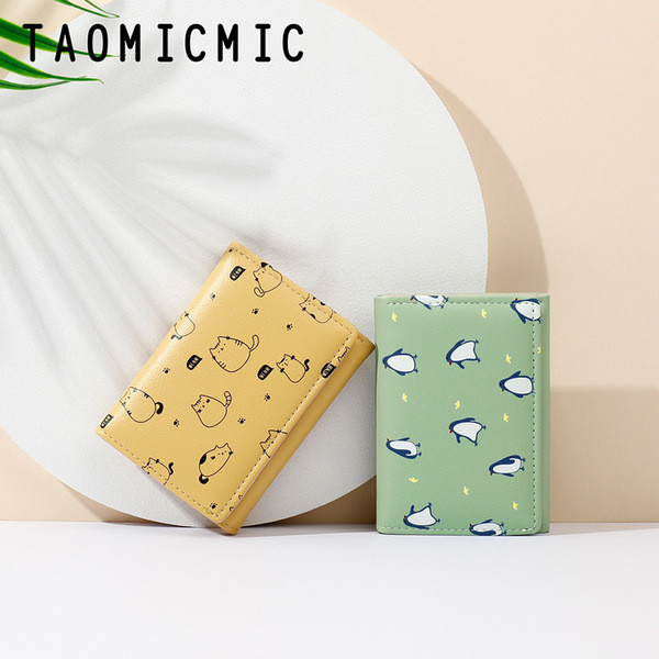 Portofel de dama cu aplicatie colorata si inchidere metalica