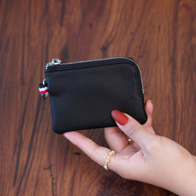 Portofel de dama cu fermoar si forma patrata
