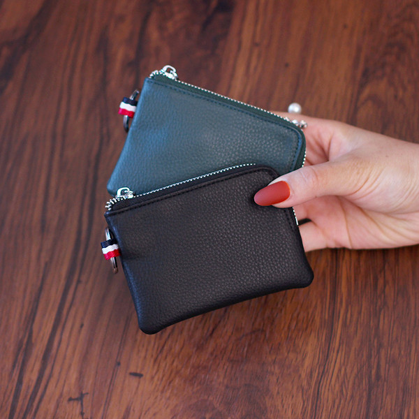 Portofel de dama cu fermoar si forma patrata