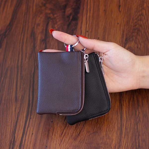 Portofel de dama cu fermoar si forma patrata