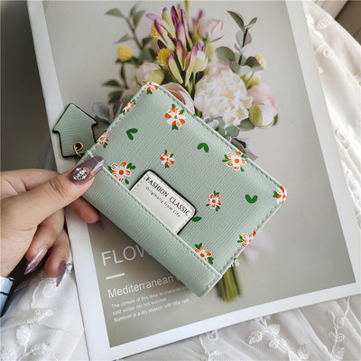 Öko-nahast valmistatud naiste vabaaja rahakott lillelise trükiga