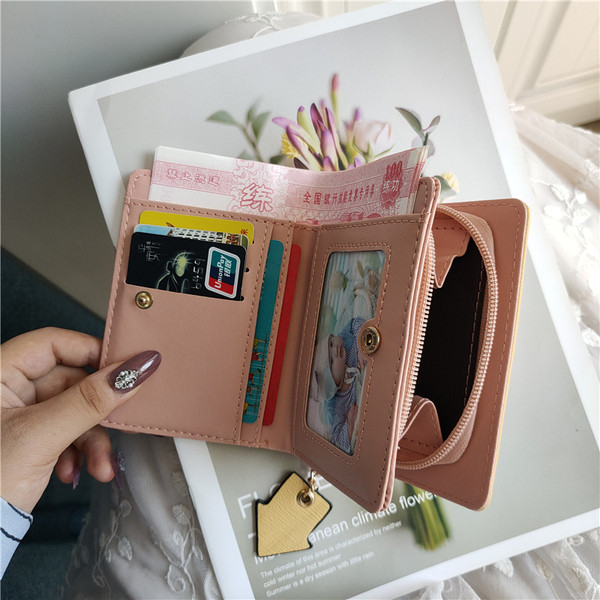 Öko-nahast valmistatud naiste vabaaja rahakott lillelise trükiga