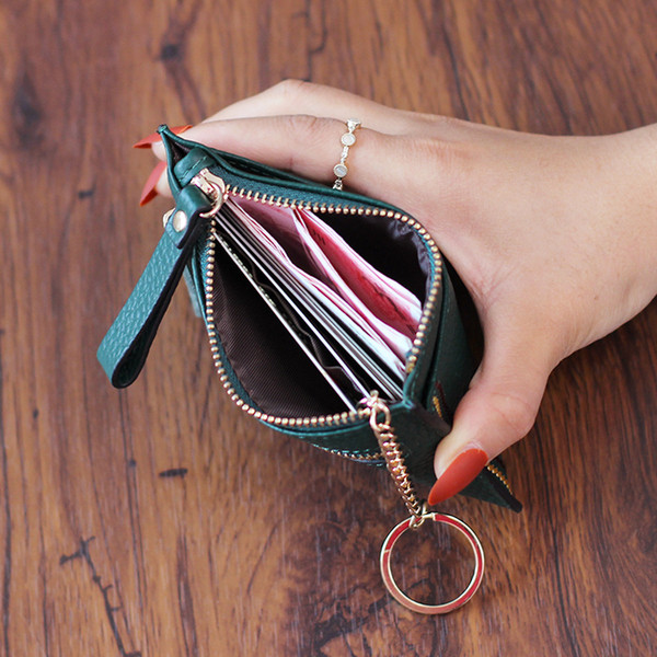 Portofel de dama din piele cu fermoar si lant metalic in mai multe culori