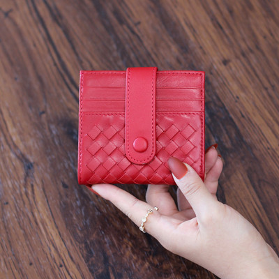 Naiste nahast rahakott kaarditaskuga mitmes värvitoonis