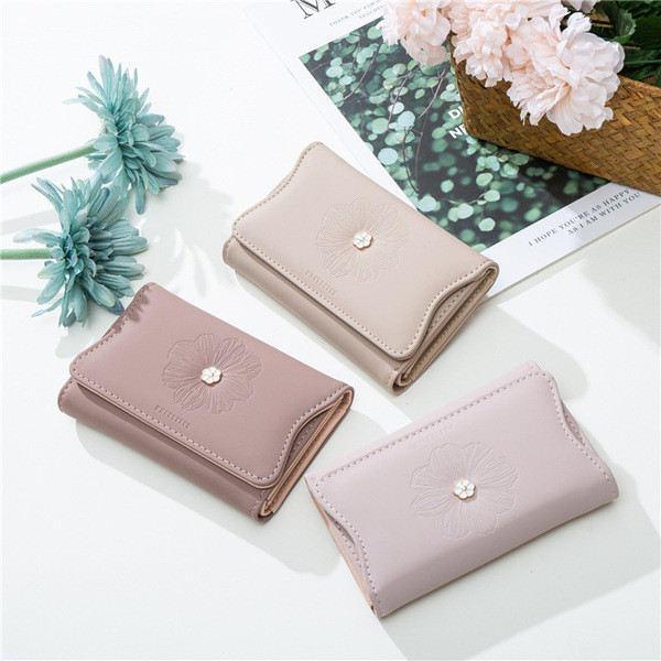 Naiste rahakott metallist lillega - ökonahk