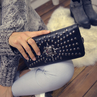 Portofel de dama cu elemente metalice si fermoar